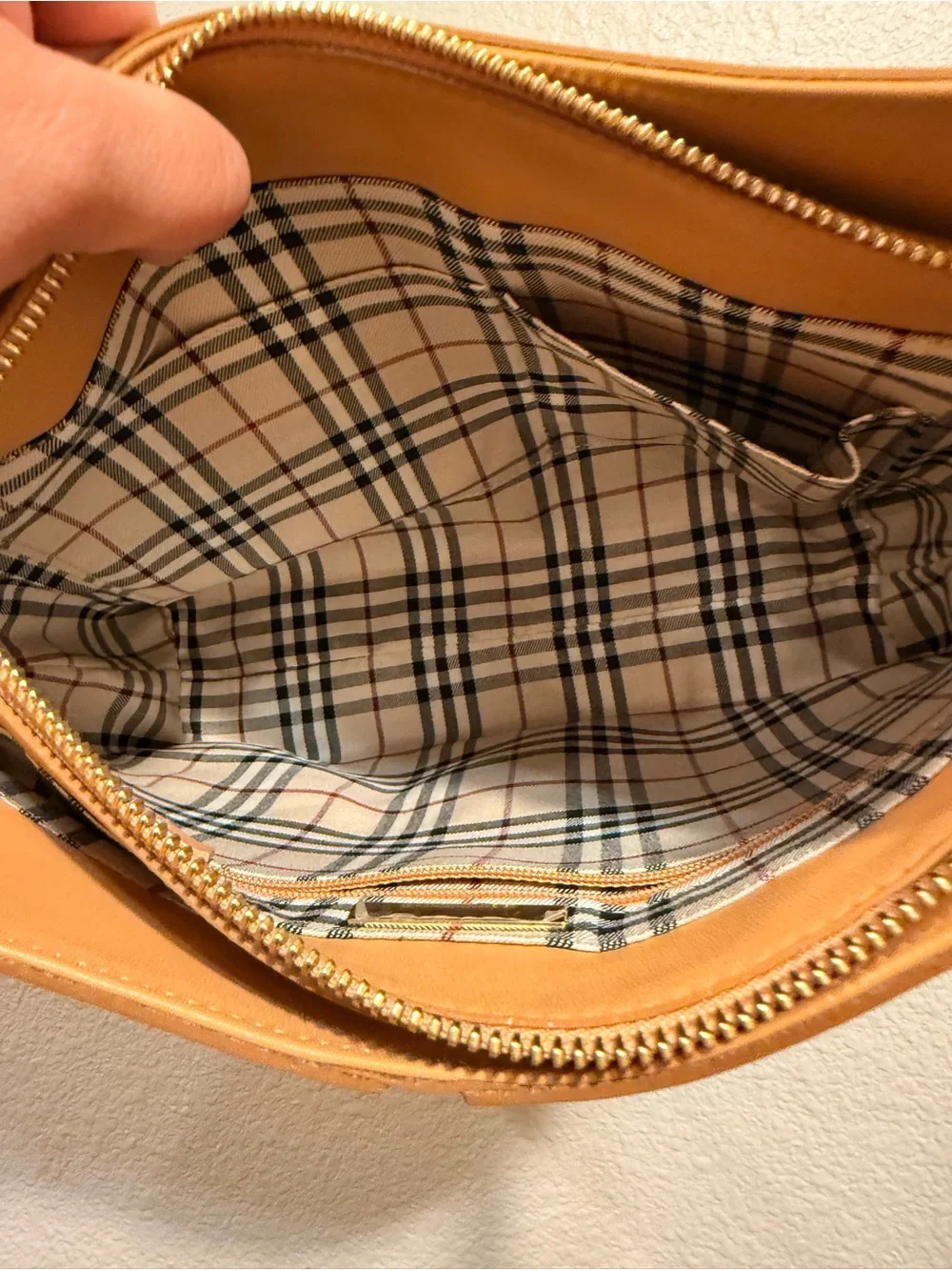 Burberry Tan Leather Shoulder Bag - Picture 7 of 9